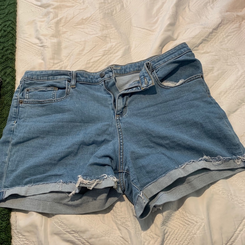 Universal Thread light Jean cuffed shorts